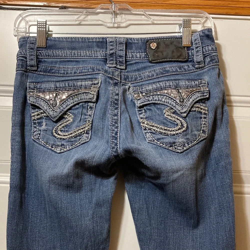 Silver Women's‎ Blue Jeans with Embellished Pockets 26
